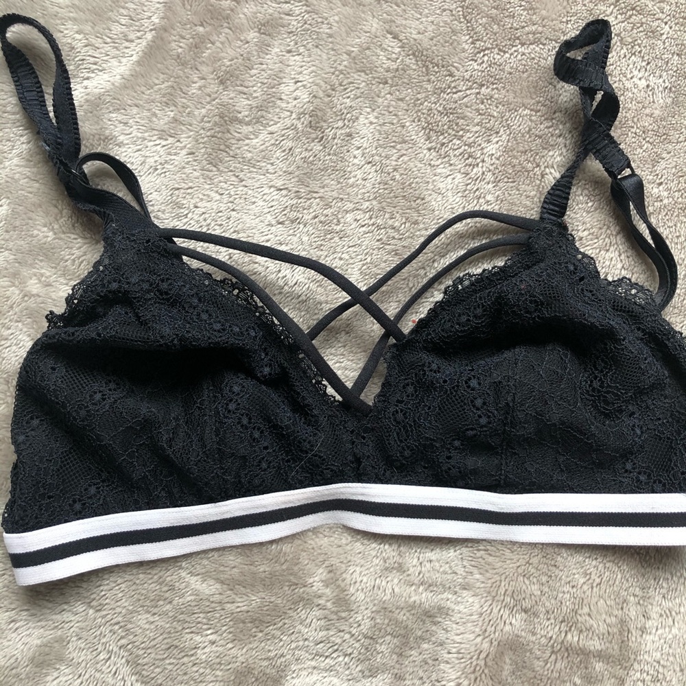 🦋3/$20🦋Urban Outfitters bralette